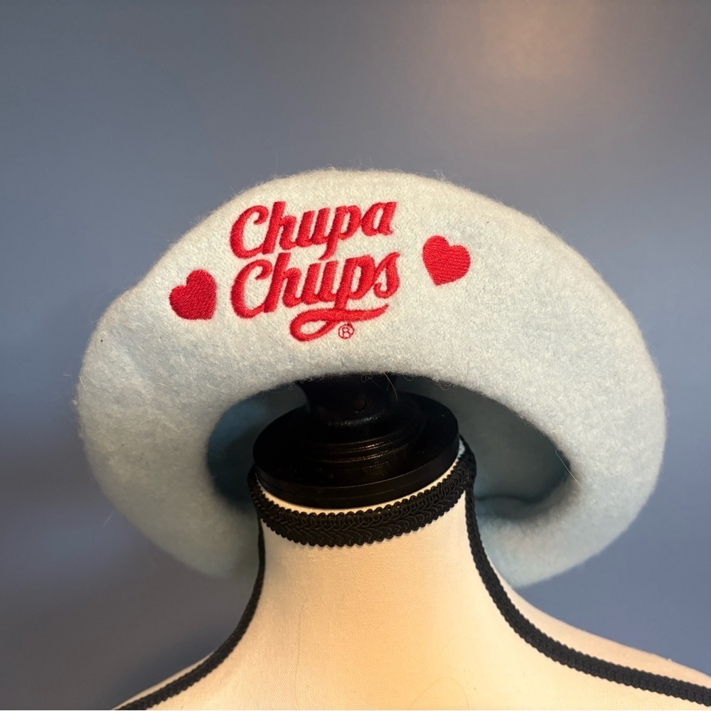H&M Light Blue Beret with Red Details - Picture 5 of 5